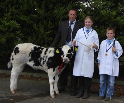 Renna Craig and Robert Craig Class 8 winner with judge Keith Belfield